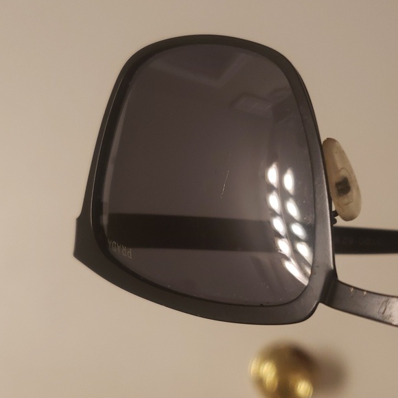 Prada sunglasses - Picture 9 of 11